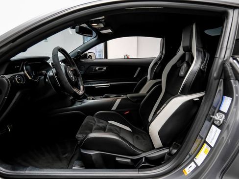 Used 2022 Ford Mustang Shelby GT500 w/ Carbon Fiber Track Pack RWD image 6