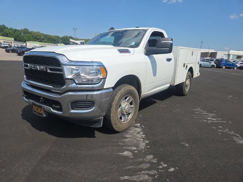 Used 2023 RAM 2500 Tradesman RWD image 3