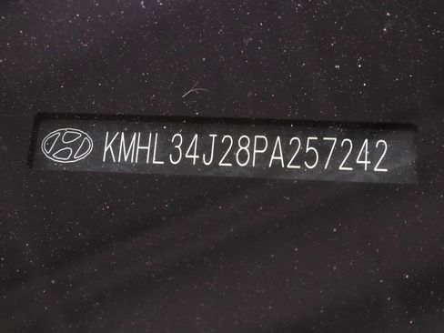 Used 2023 Hyundai Sonata Limited w/ Preferred Accessory Package FWD image 39