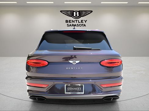 Used 2023 Bentley Bentayga Extended Wheelbase AWD/4WD image 8