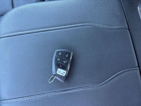 Used 2024 Chevrolet Silverado 2500 LTZ w/ LTZ Convenience Package image 33