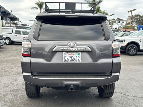 Used 2021 Toyota 4Runner SR5 AWD/4WD image 10