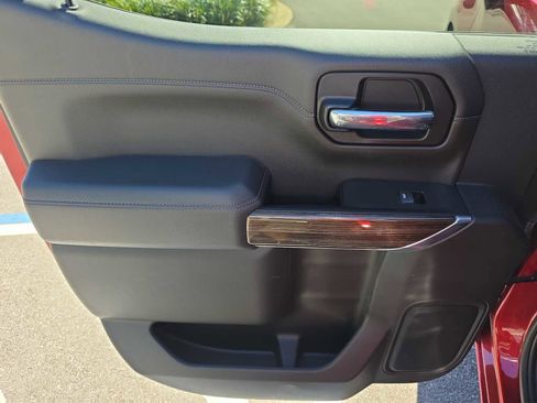 Used 2022 Chevrolet Silverado 1500 RST w/ Z71 Off-Road Package image 19