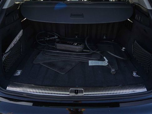 Used 2023 Audi Q5 e Premium w/ Convenience Package image 27