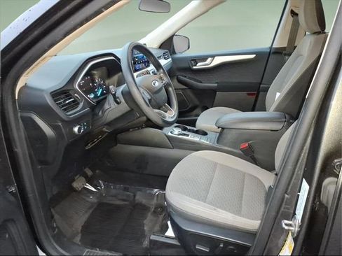 Used 2020 Ford Escape SE image 11