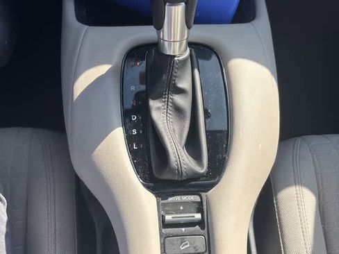 Used 2023 Honda HR-V LX image 18