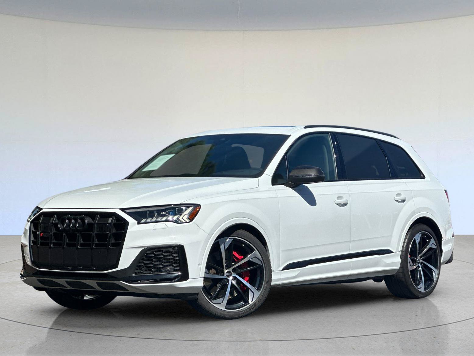 Used 2023 Audi SQ7 Prestige w/ Prestige Package AWD/4WD image 2