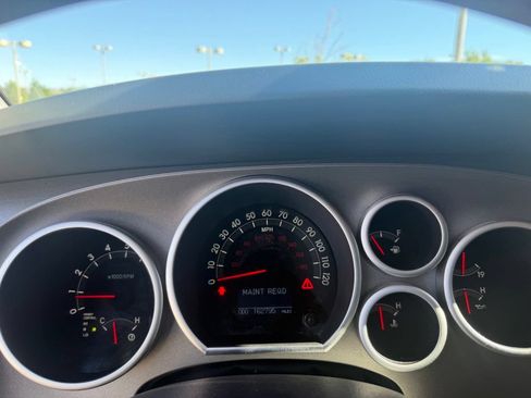 Used 2016 Toyota Sequoia Platinum AWD/4WD image 14