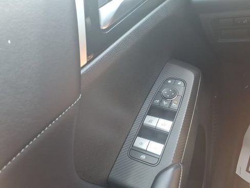 Used 2025 Mitsubishi Outlander SE AWD/4WD image 32