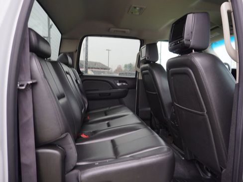 Used 2014 Chevrolet Silverado 2500 LTZ image 24
