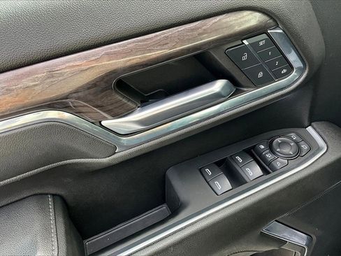 Used 2024 Chevrolet Silverado 2500 LTZ image 39