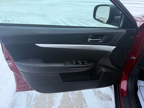 Used 2014 Subaru Outback 2.5i w/ Alloy Wheel Package image 11