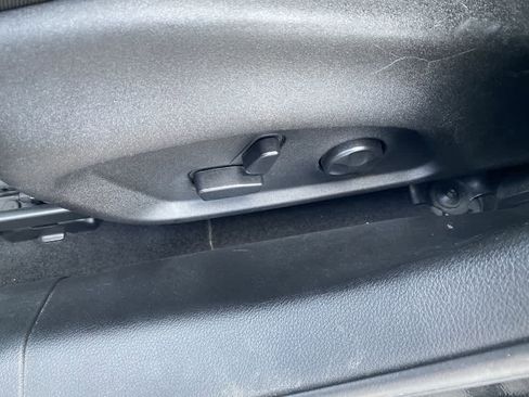 Used 2018 Jeep Compass Limited w/ Navigation Group image 12