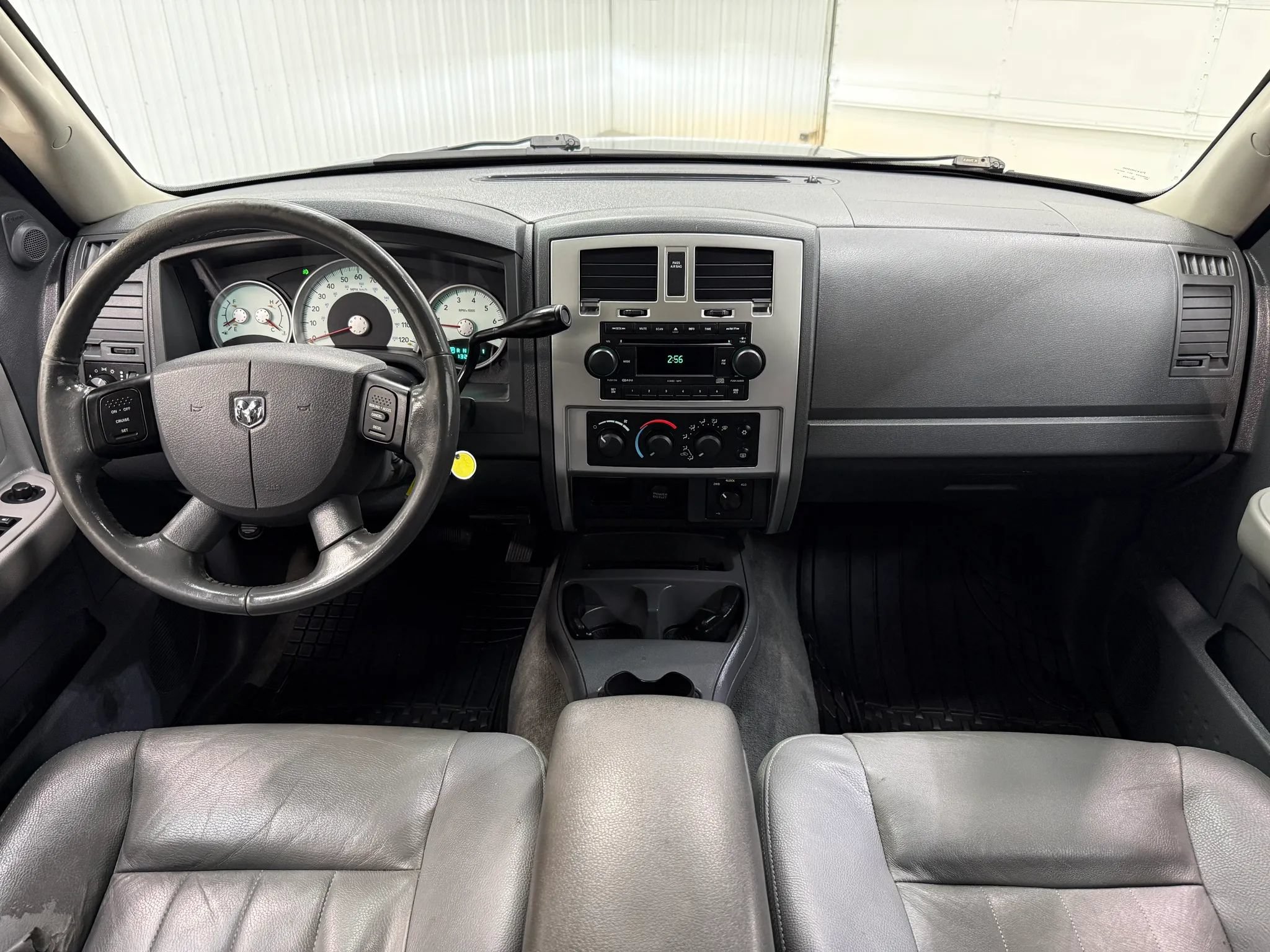 Used 2005 Dodge Dakota Laramie w/ Trailer Tow Group AWD/4WD image 13