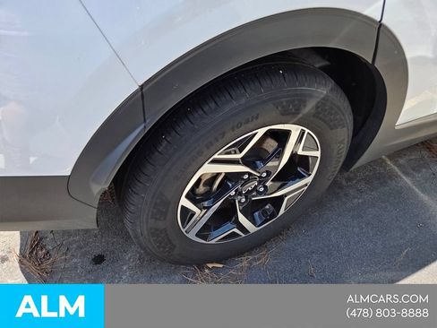 Used 2025 Kia Sportage LX FWD image 20