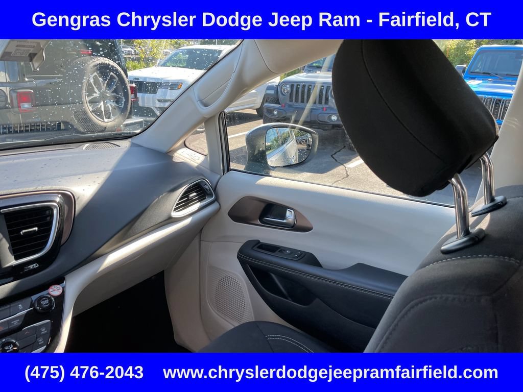 Certified 2023 Chrysler Voyager LX FWD image 63