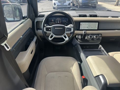 Used 2022 Land Rover Defender 110 SE AWD/4WD image 15