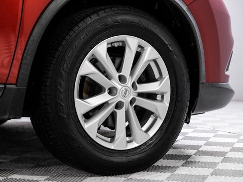 Used 2015 Nissan Rogue SV image 56