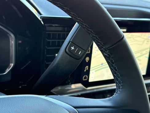 Used 2026 GMC Sierra 1500 SLE image 32