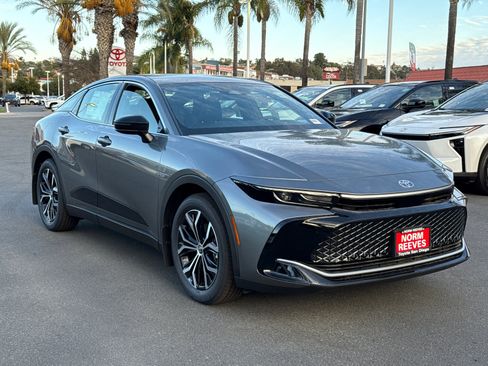 New 2026 Toyota Crown XLE image 5