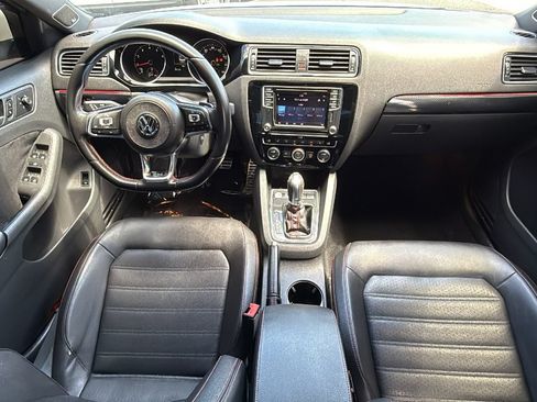 Used 2018 Volkswagen Jetta GLI FWD image 19