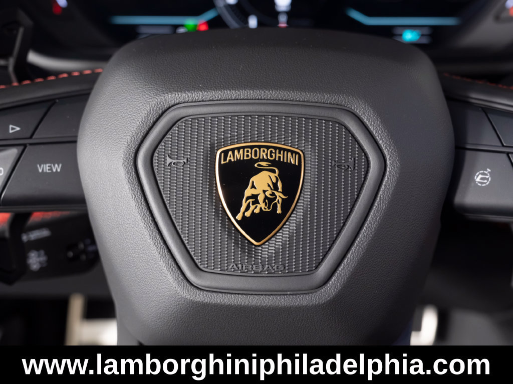 Used 2026 Lamborghini Urus SE AWD/4WD image 32