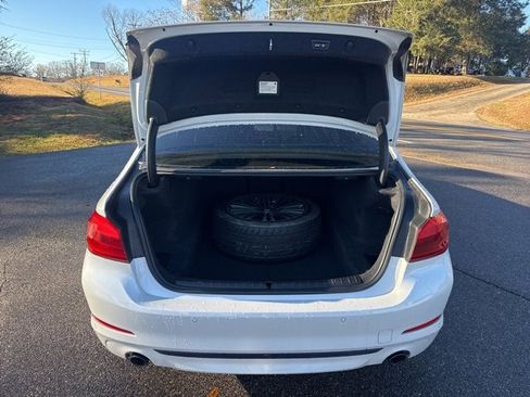 Used 2018 BMW 530i xDrive 530i xDrive image 4