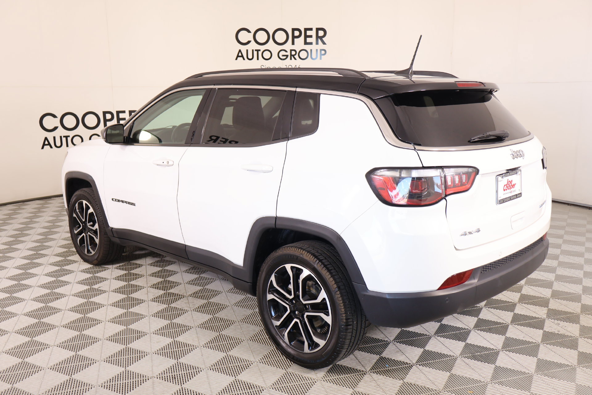 Used 2022 Jeep Compass Limited AWD/4WD image 22