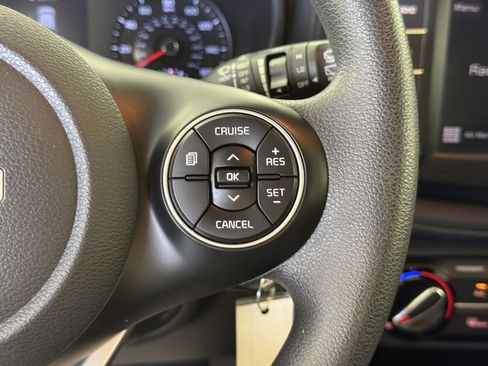 Used 2022 Kia Soul LX image 23