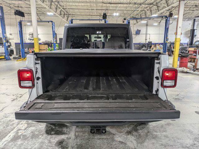 Certified 2022 Jeep Gladiator Sport AWD/4WD image 12