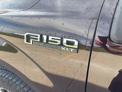 Used 2020 Ford F150 XLT w/ Equipment Group 302A Luxury AWD/4WD image 13