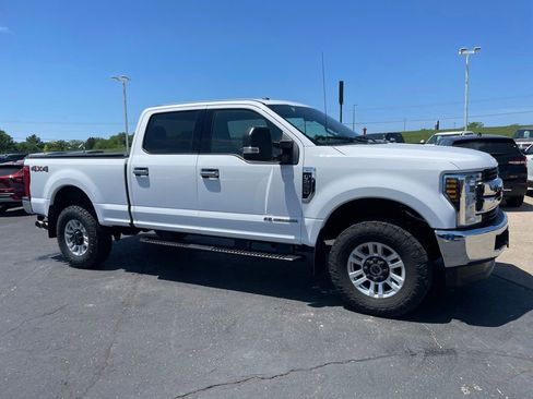 Used 2019 Ford F250 XLT AWD/4WD image 2