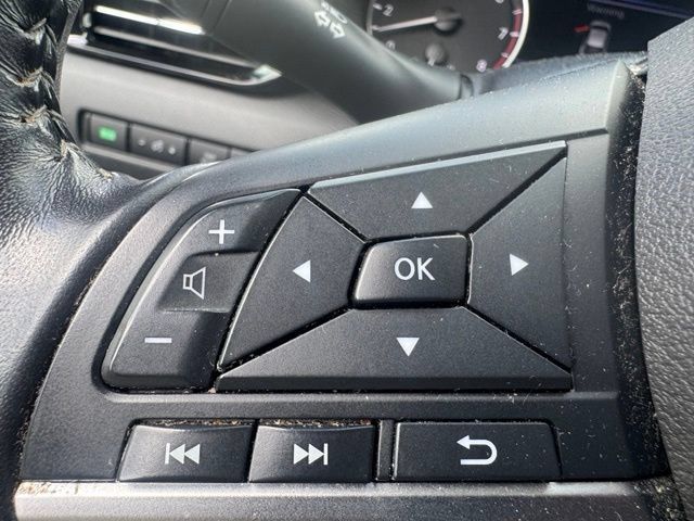 Used 2020 Nissan Sentra SV w/ Trunk Package FWD image 5