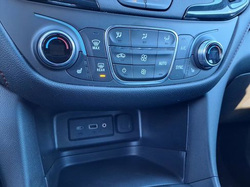 Used 2022 Chevrolet Equinox RS image 7