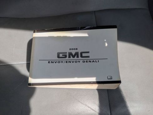 Used 2008 GMC Envoy SLT RWD image 15