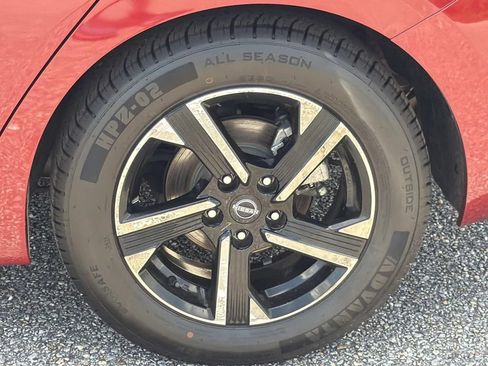 Used 2024 Nissan Sentra SV FWD image 10