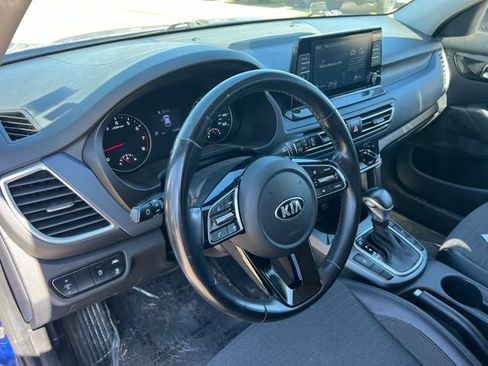 Used 2021 Kia Seltos S AWD/4WD image 14