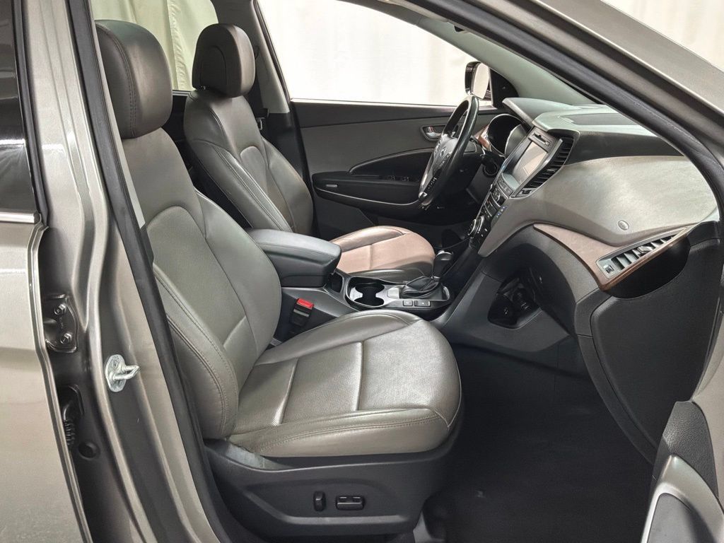 Used 2018 Hyundai Santa Fe Sport w/ 2.4L Tech Package 04 AWD/4WD image 27