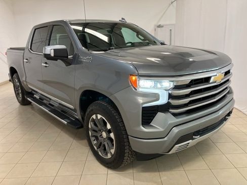 Used 2024 Chevrolet Silverado 1500 High Country w/ Technology Package image 7