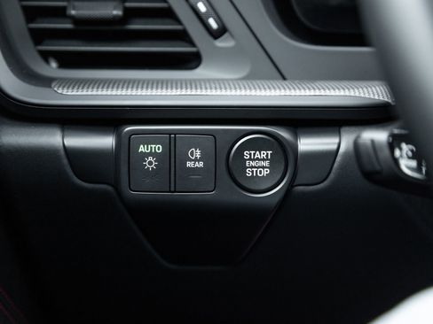 Certified 2025 Porsche 911 Carrera GTS image 17