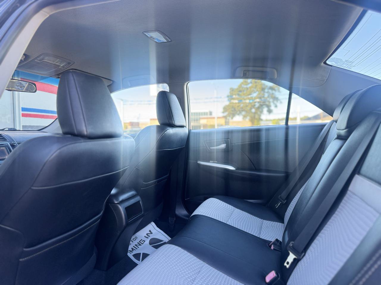 Used 2012 Toyota Camry SE FWD image 50
