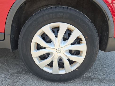 Used 2017 Nissan Rogue S AWD/4WD image 16