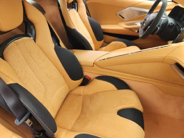 Used 2022 Chevrolet Corvette Stingray Premium Conv w/ Z51 Performance Package RWD image 11