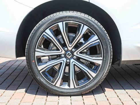 Used 2023 Volvo XC60 T8 Ultimate w/ Climate Package AWD/4WD image 10