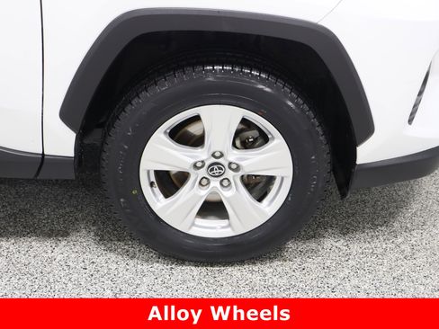 Used 2021 Toyota RAV4 XLE image 5