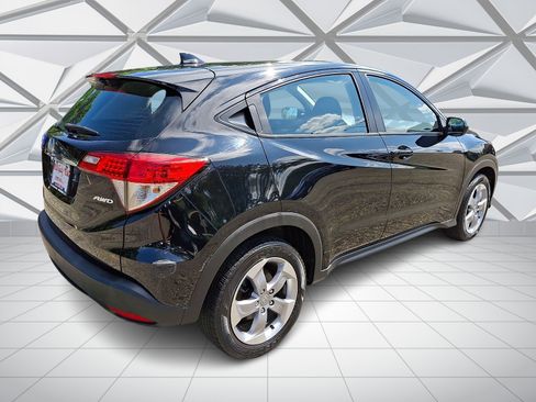 Used 2020 Honda HR-V LX image 11