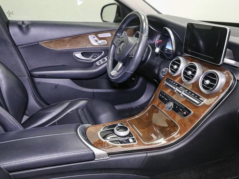 Used 2017 Mercedes-Benz C 300 4MATIC Sedan image 19