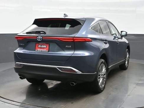 Used 2023 Toyota Venza XLE AWD/4WD image 5
