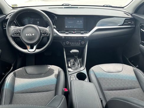 Certified 2022 Kia Niro EX FWD image 24