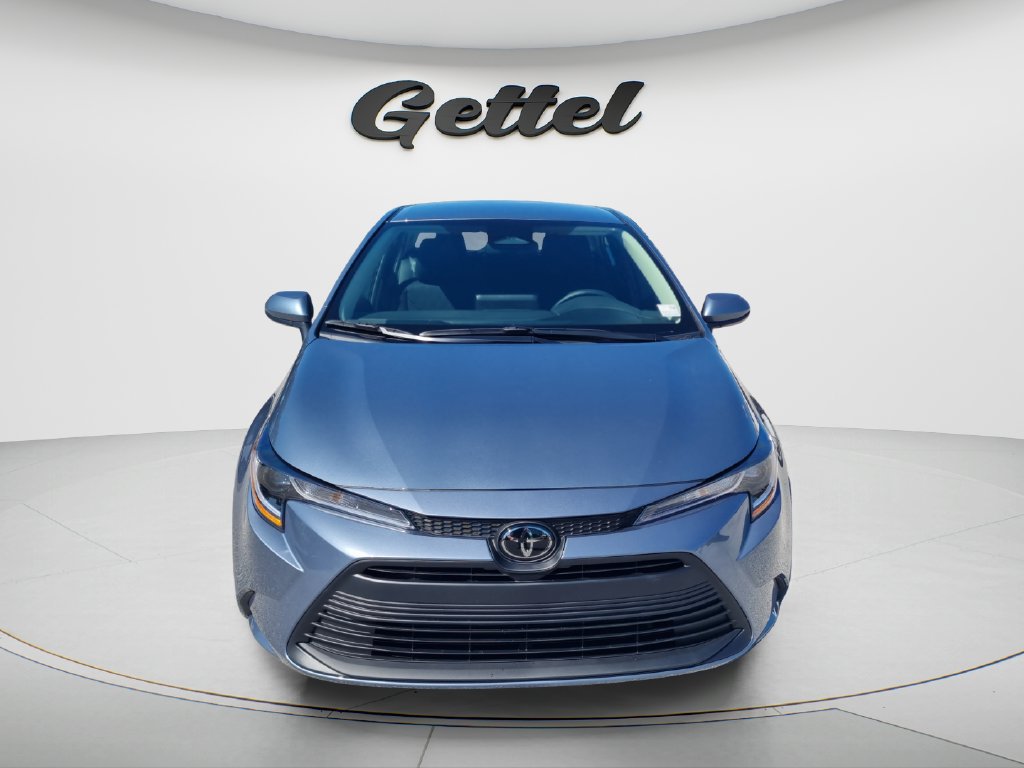New 2027 Toyota Corolla LE FWD image 2